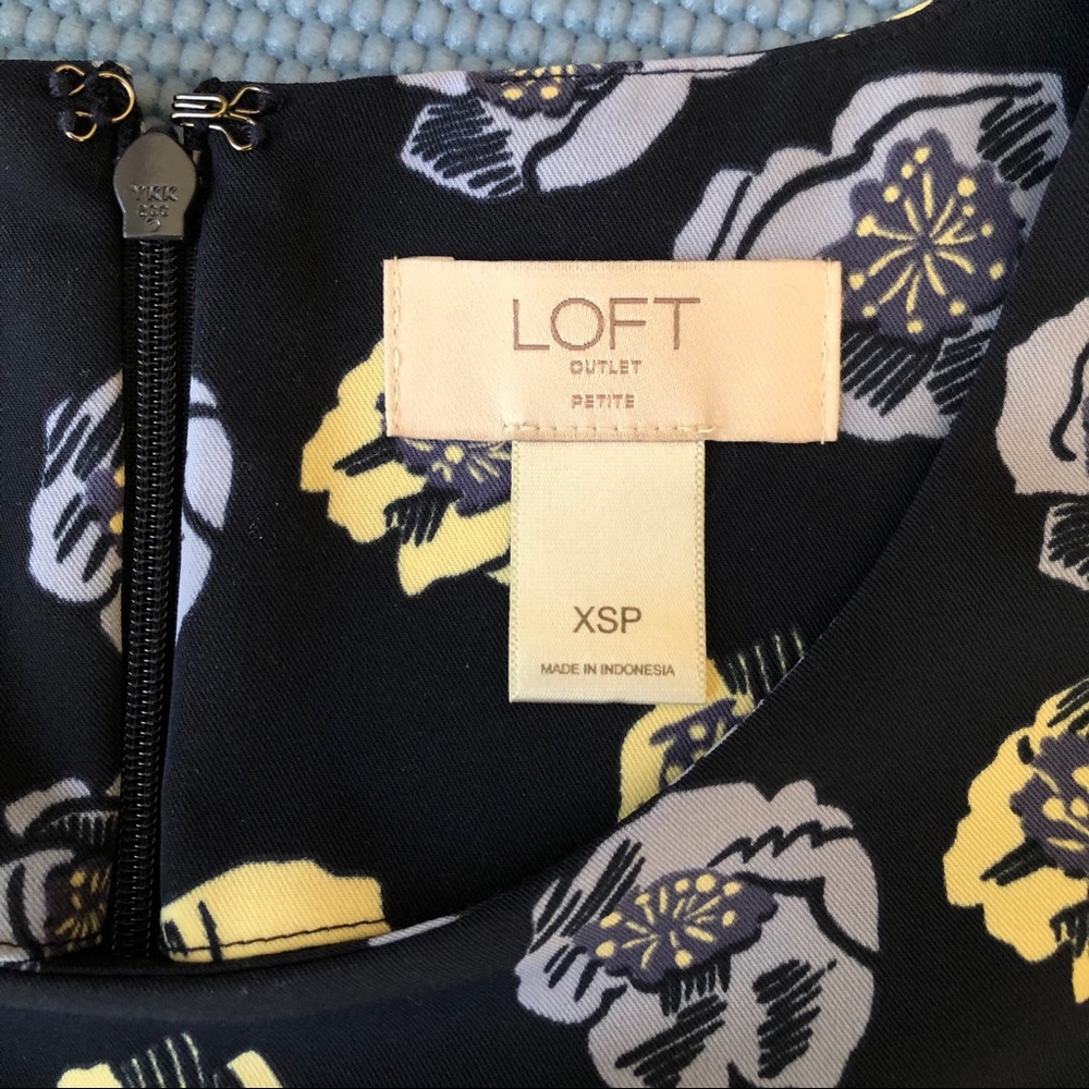 Loft Floral Dress - Picture 10 of 10